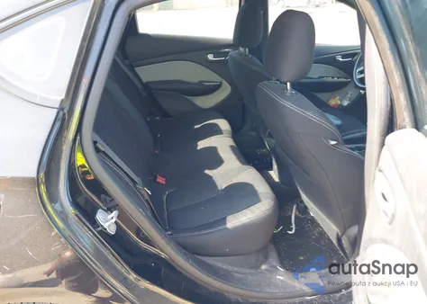 2014 Dodge Dart Sxt z USA, uszkodzony, nr VIN 1C3CDFBB7ED926628